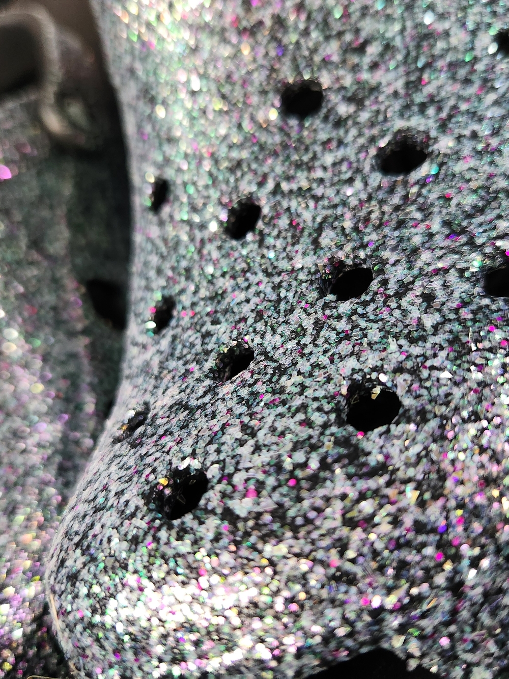 Crocs Classic Glitter Clog Limited Edition - Men’s 8 - 205942-0C4 / WOMENS 10 - Picture 4 of 7